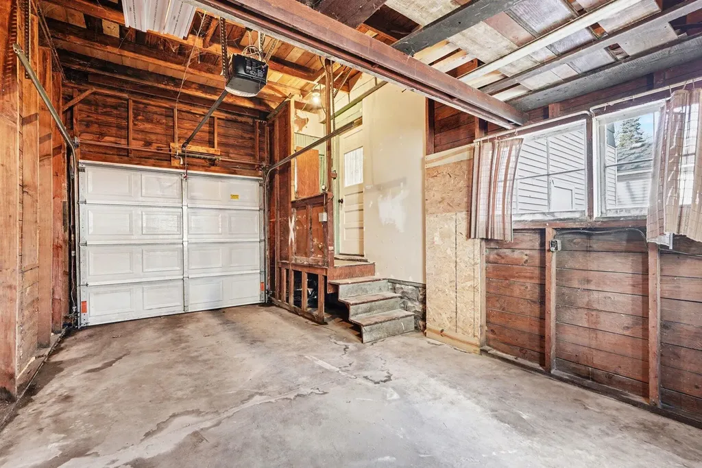 892 W Forest Avenue Muskegon City MI 49441