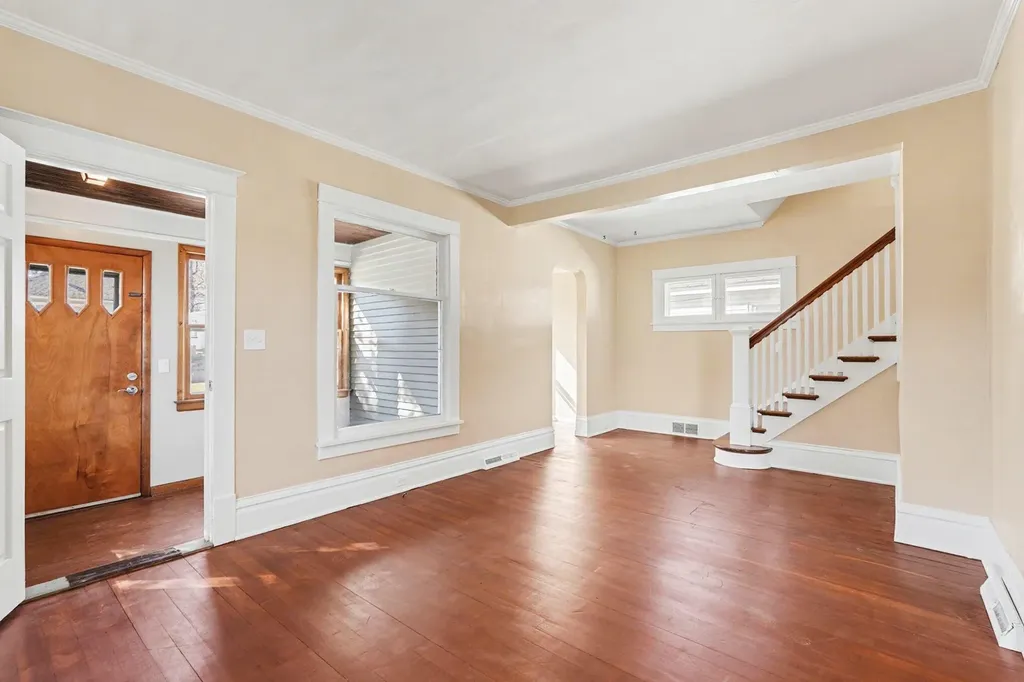 892 W Forest Avenue Muskegon City MI 49441