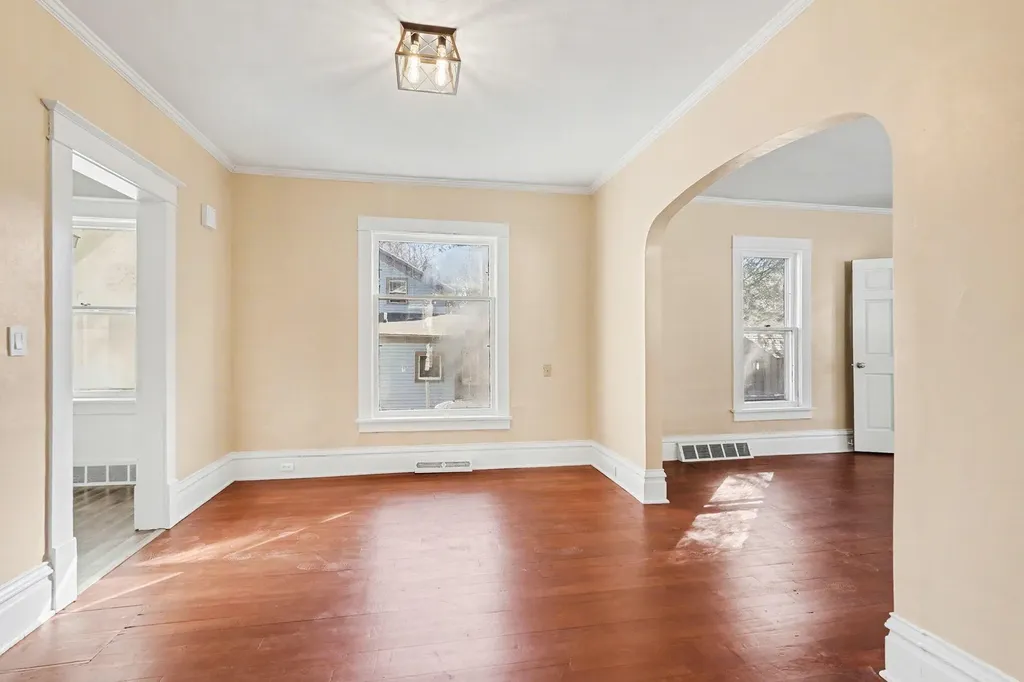 892 W Forest Avenue Muskegon City MI 49441