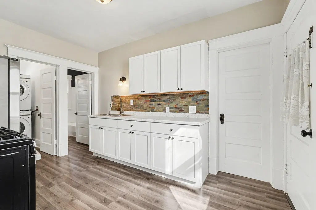 892 W Forest Avenue Muskegon City MI 49441
