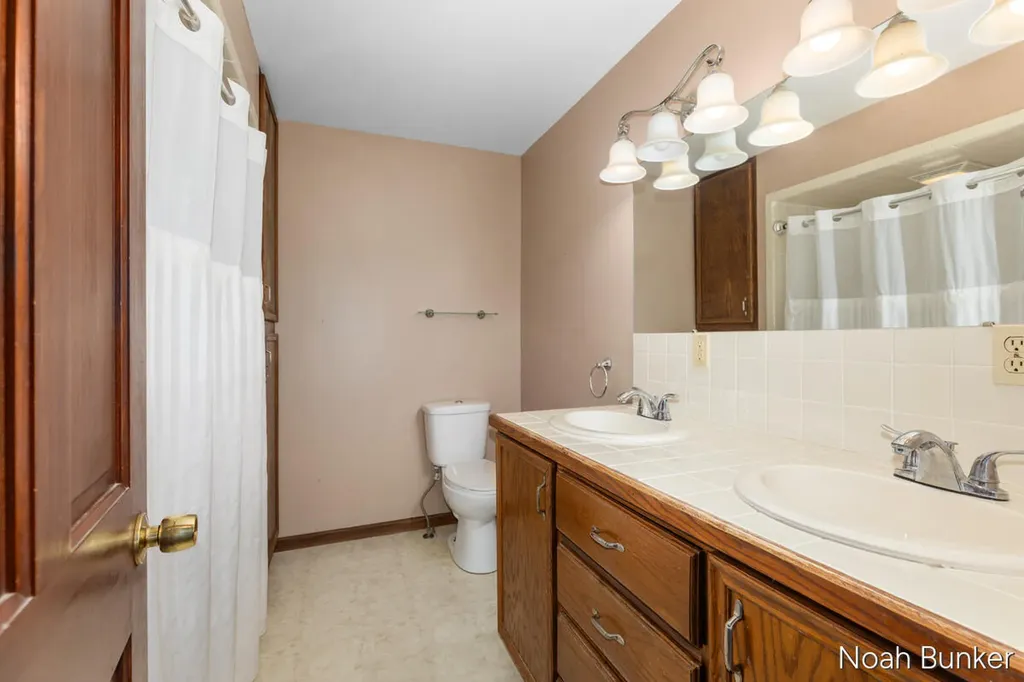 4689 8th Street Leighton Township MI 49316