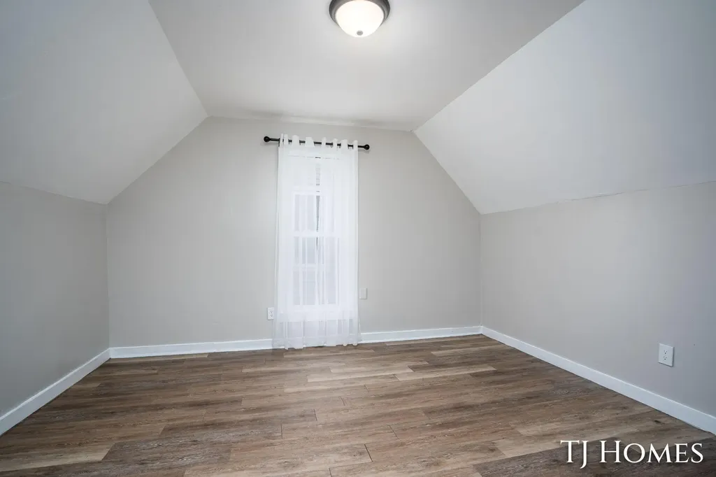 1468 Jiroch Street Muskegon City MI 49442