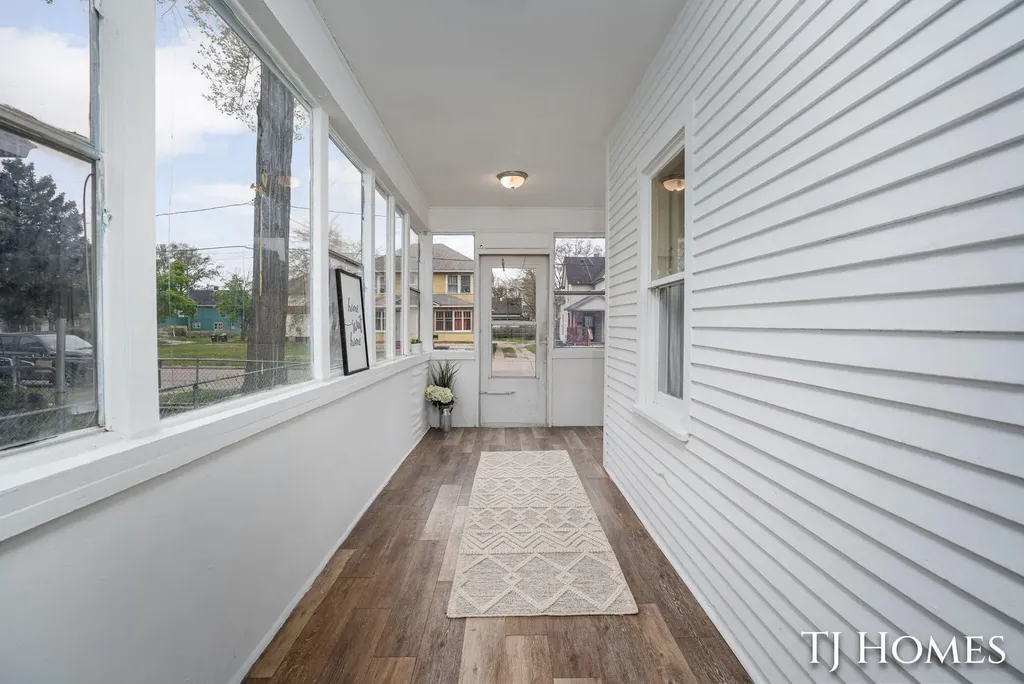 1468 Jiroch Street Muskegon City MI 49442