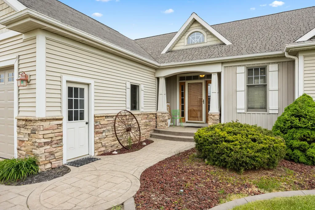 1815 Planters Row Drive SW Byron Township MI 49315