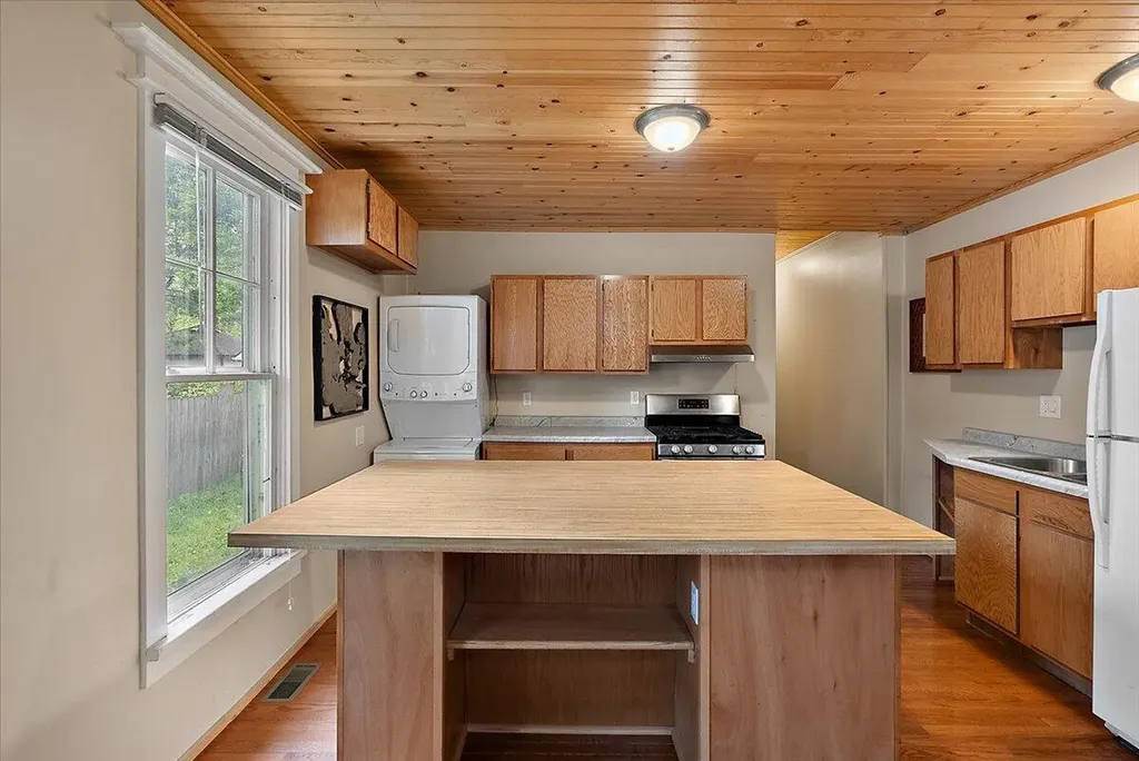 926 Osborne Street Kalamazoo City MI 49001