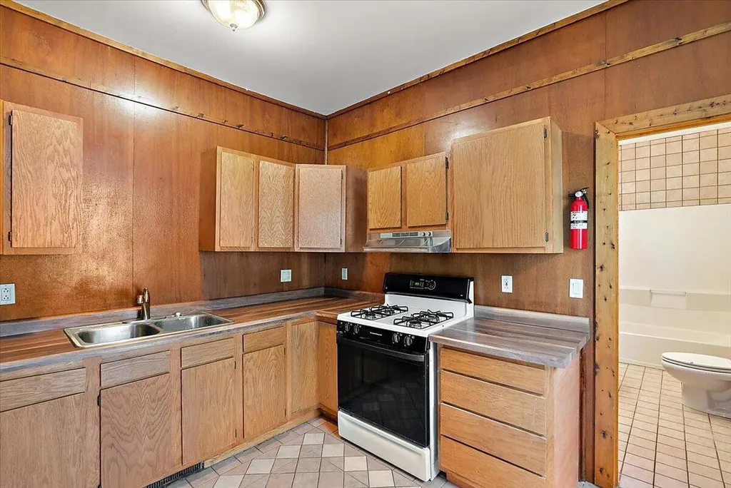 926 Osborne Street Kalamazoo City MI 49001