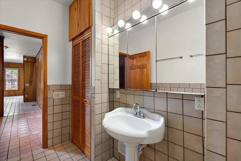926 Osborne Street Kalamazoo City MI 49001