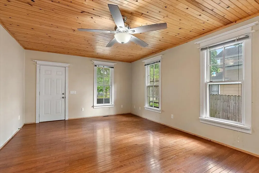 926 Osborne Street Kalamazoo City MI 49001