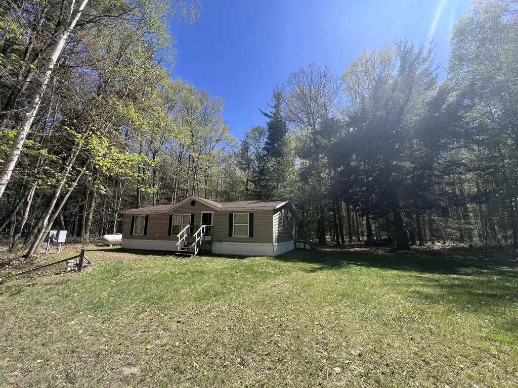 5932 E Partridge Lane Big Prairie Township MI 49337