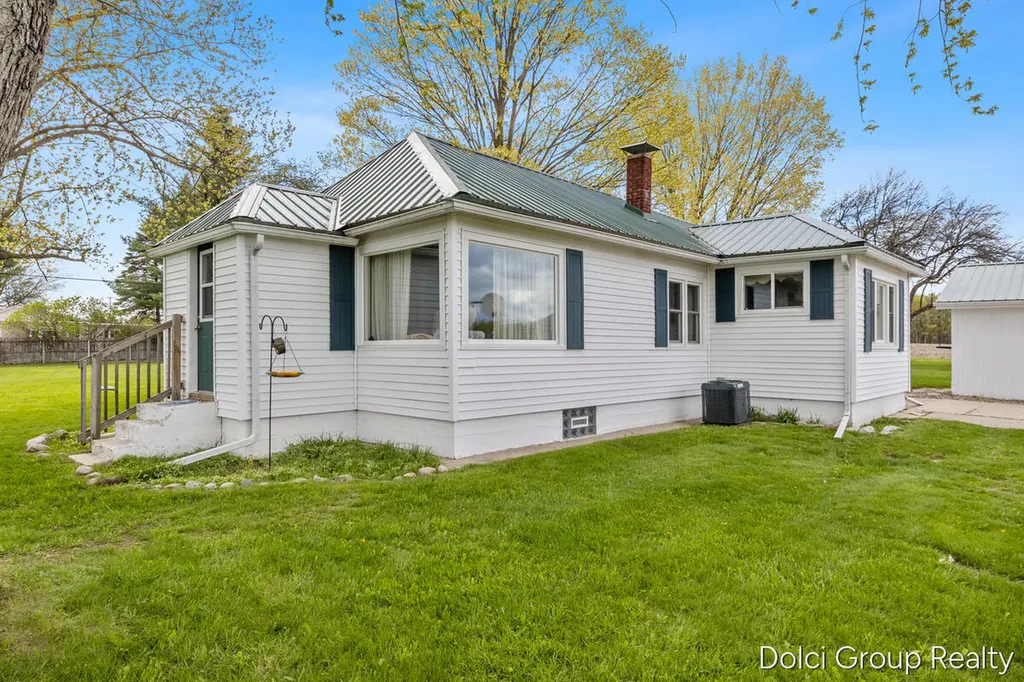 20690 Coolidge Road Green Charter Township MI 49307