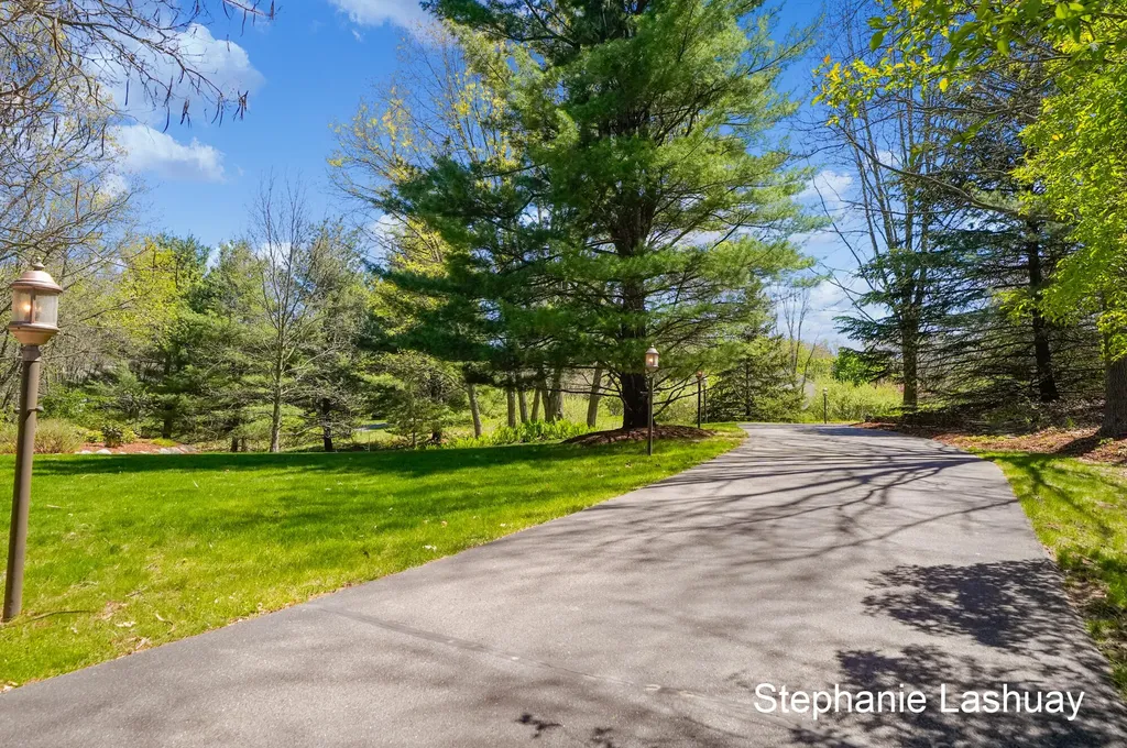 8250 Rum Creek Trail NE Cannon Township MI 49341