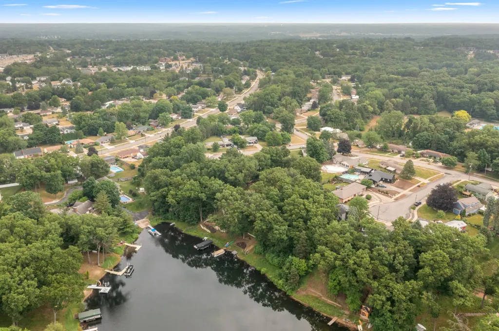 2647 Manitoba Court NE Plainfield Charter Township MI 49525