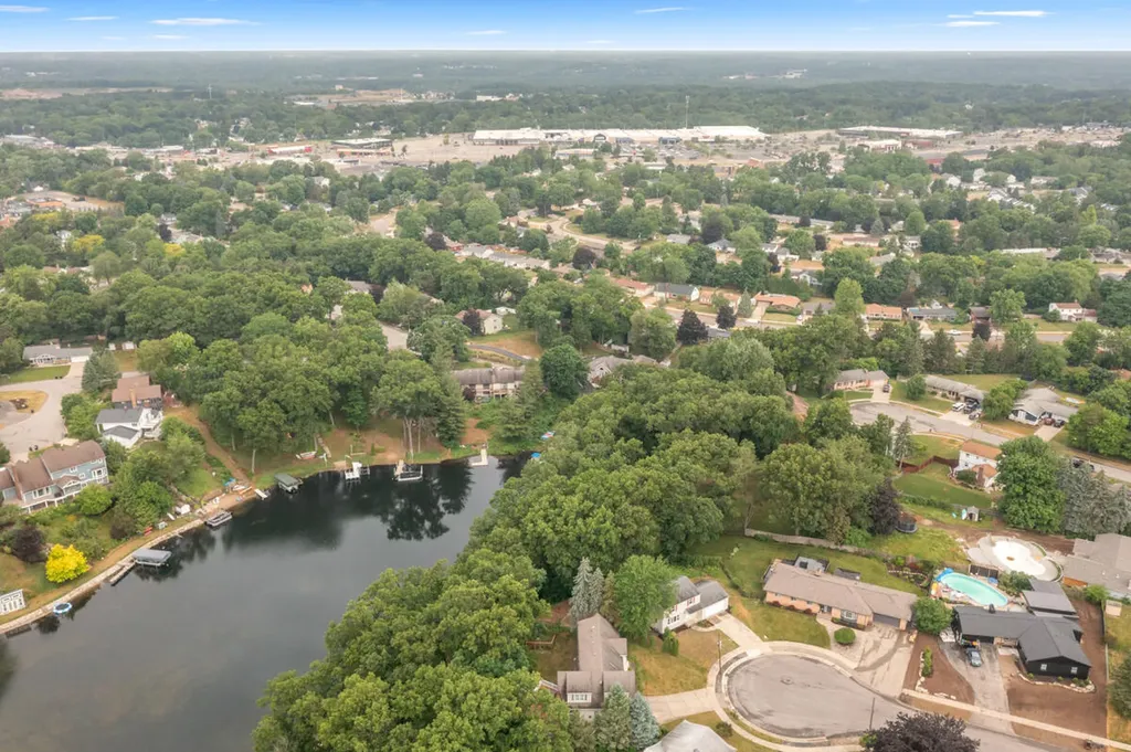 2647 Manitoba Court NE Plainfield Charter Township MI 49525