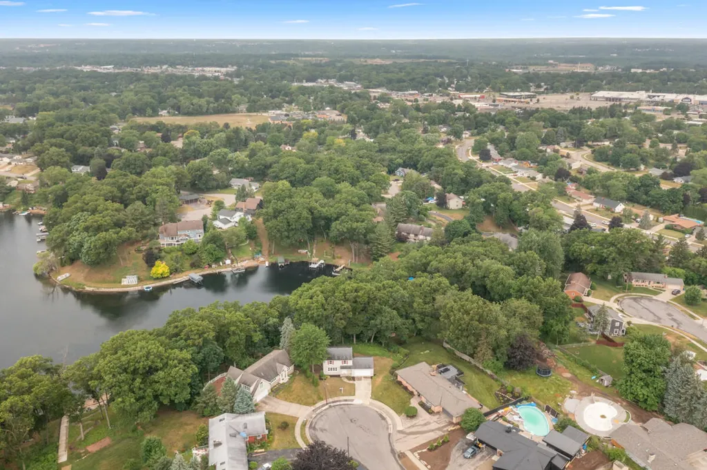 2647 Manitoba Court NE Plainfield Charter Township MI 49525