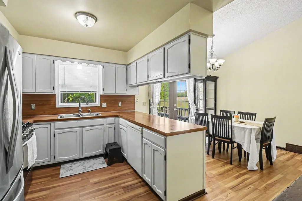 2670 Thorn Creek Street SE Kentwood City MI 49508