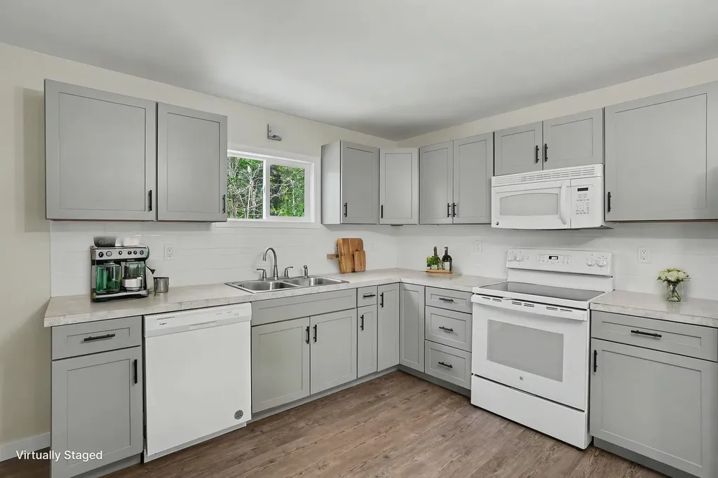 2452 54th Street Manlius Township MI 49408