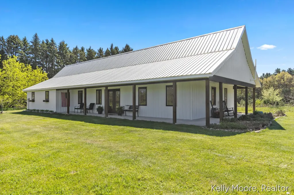 11117 W Snows Lake Road Eureka Township MI 48838