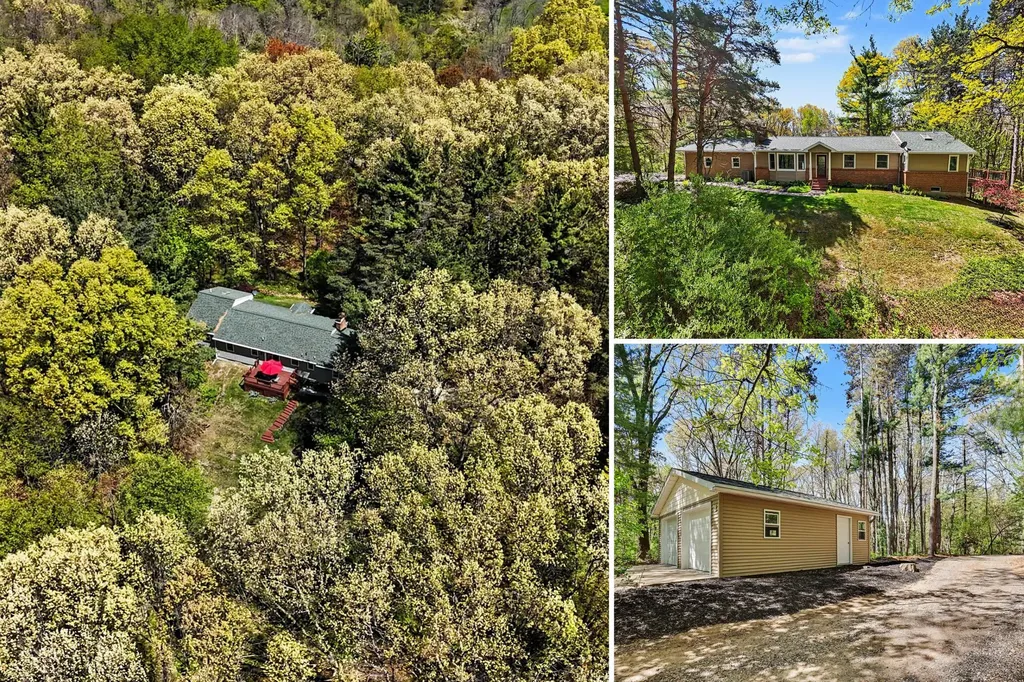 8261 Bush Drive NE Cannon Township MI 49341
