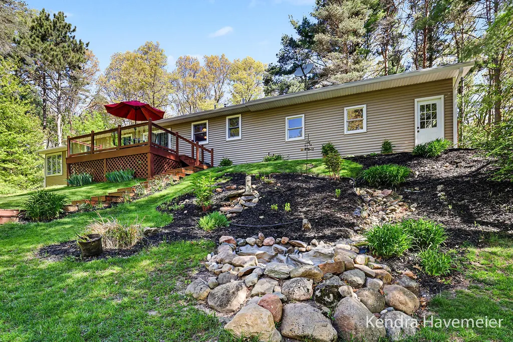 8261 Bush Drive NE Cannon Township MI 49341
