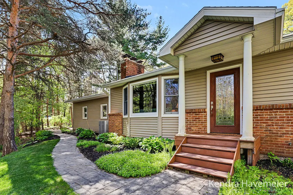 8261 Bush Drive NE Cannon Township MI 49341