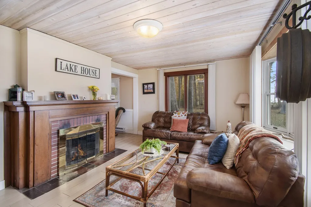 2013 N Scenic Drive Laketon Township MI 49445