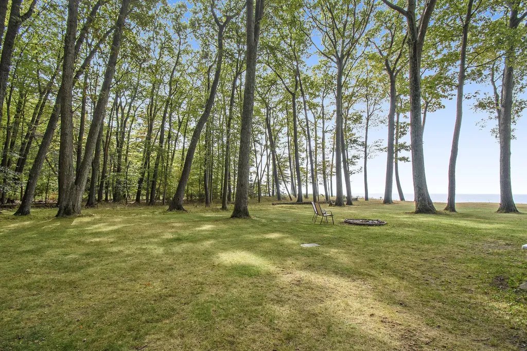 2013 N Scenic Drive Laketon Township MI 49445