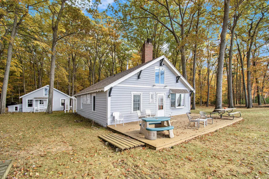 2013 N Scenic Drive Laketon Township MI 49445