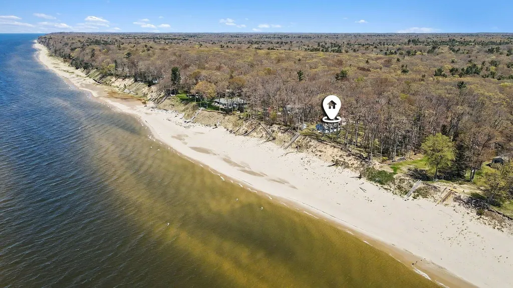 2013 N Scenic Drive Laketon Township MI 49445
