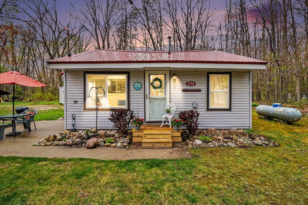 5354 E Bennett Road Meade Township MI 49411
