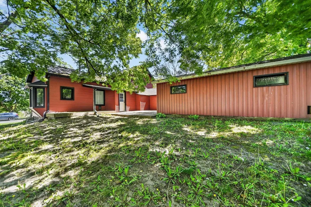 632 Hill Street Portland City MI 48875
