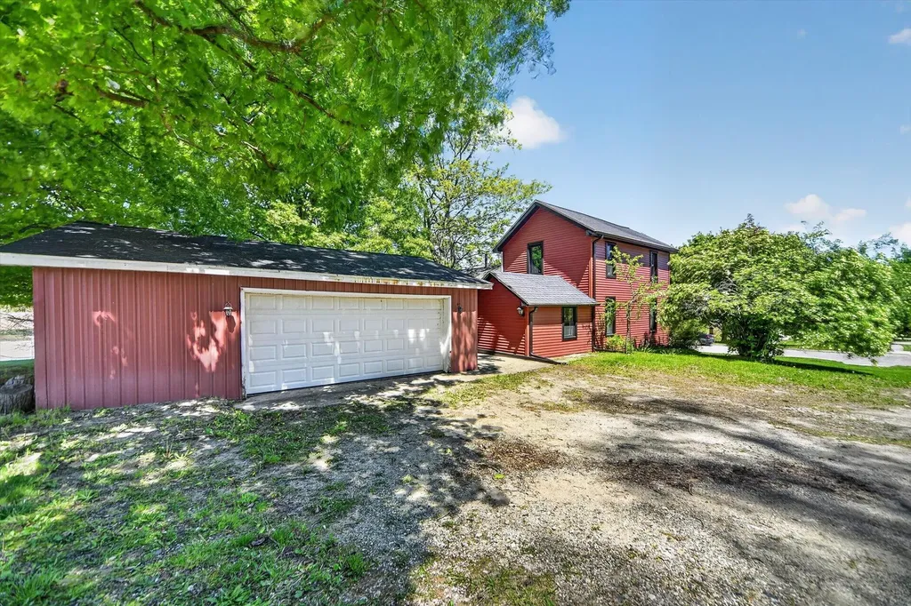 632 Hill Street Portland City MI 48875