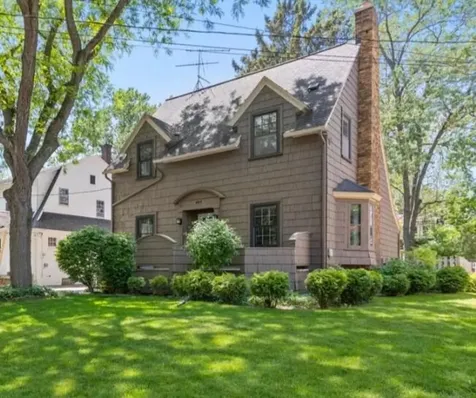 957 Maxwell Avenue SE East Grand Rapids City MI 49506