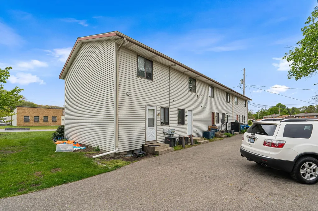 2213 Newark Avenue SE Grand Rapids City MI 49507