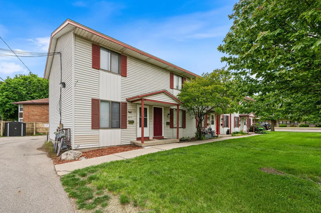 2213 Newark Avenue SE Grand Rapids City MI 49507