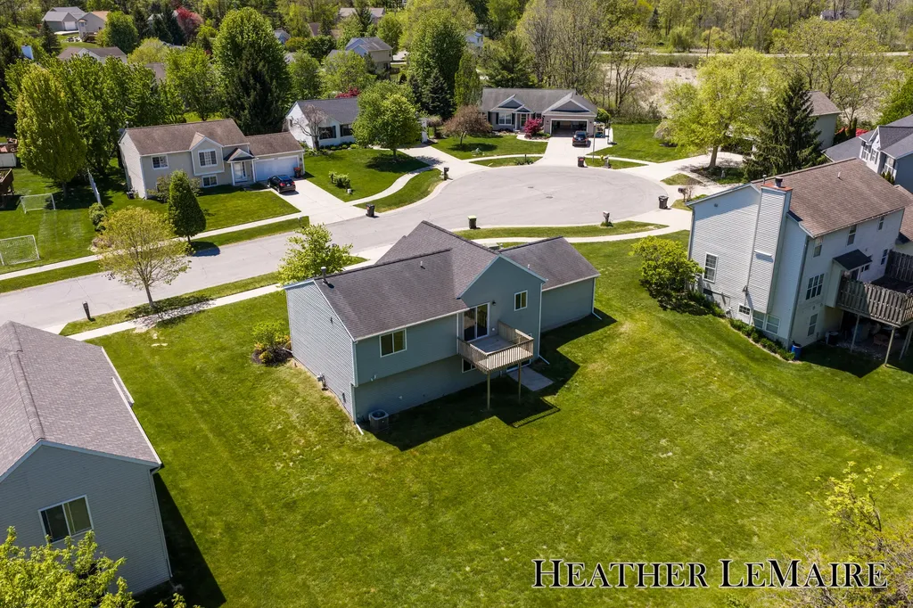 2070 Shiloh Point Drive SE Kentwood City MI 49546