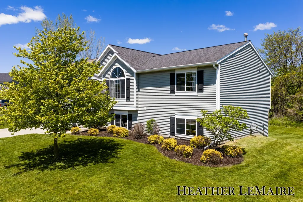2070 Shiloh Point Drive SE Kentwood City MI 49546