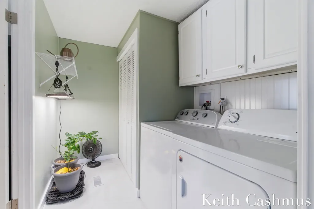 1274 Oaklea Street Muskegon Charter Township MI 49442