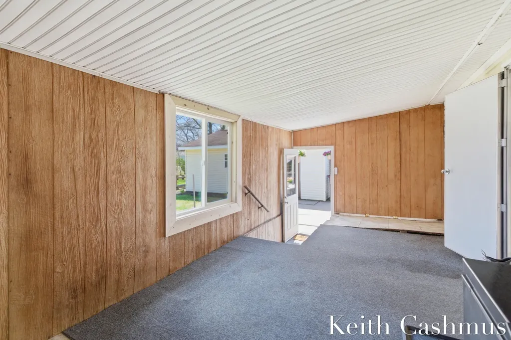1274 Oaklea Street Muskegon Charter Township MI 49442