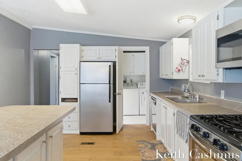 1274 Oaklea Street Muskegon Charter Township MI 49442