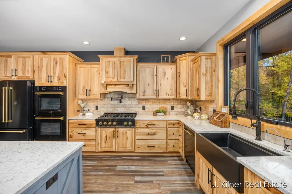 4390 22 Mile Road NW Tyrone Township MI 49330