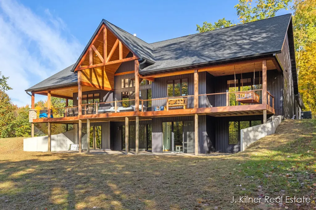 4390 22 Mile Road NW Tyrone Township MI 49330