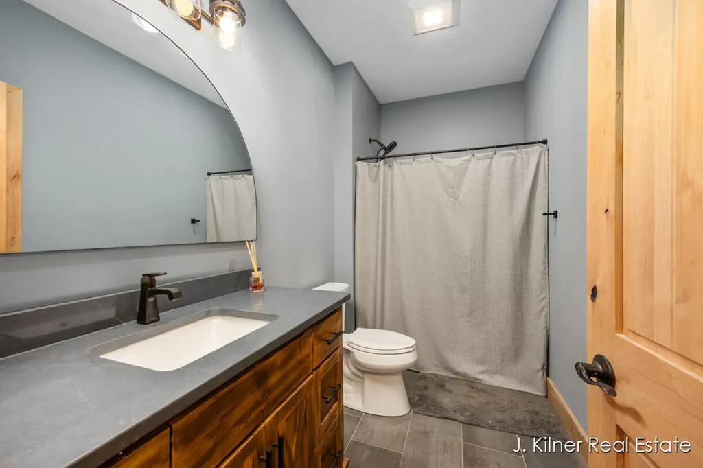 4390 22 Mile Road NW Tyrone Township MI 49330