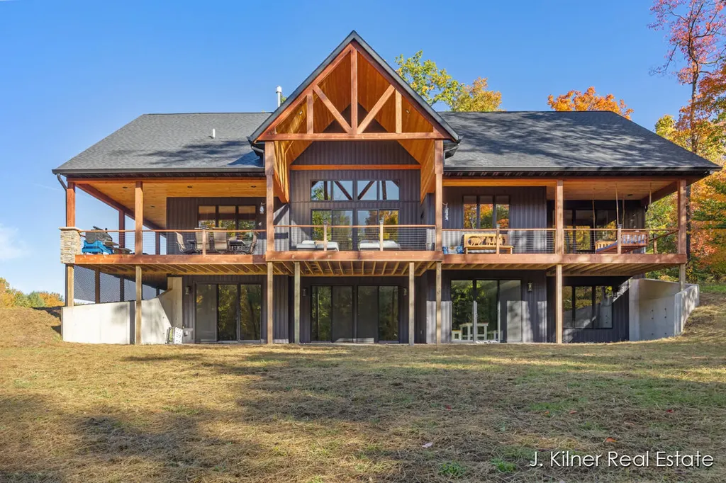 4390 22 Mile Road NW Tyrone Township MI 49330