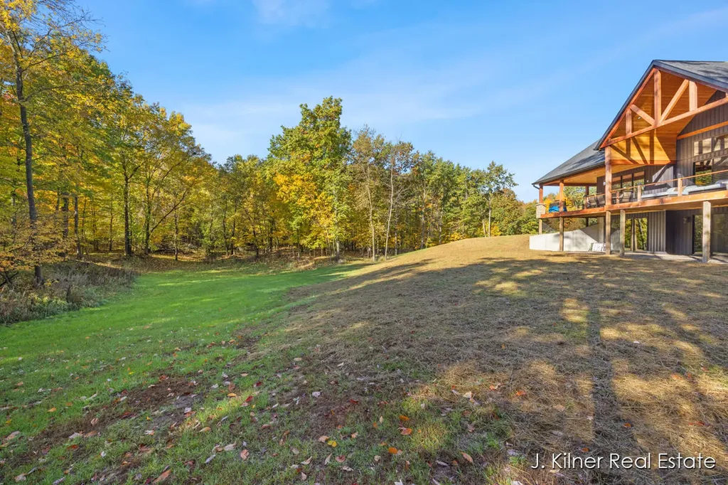 4390 22 Mile Road NW Tyrone Township MI 49330