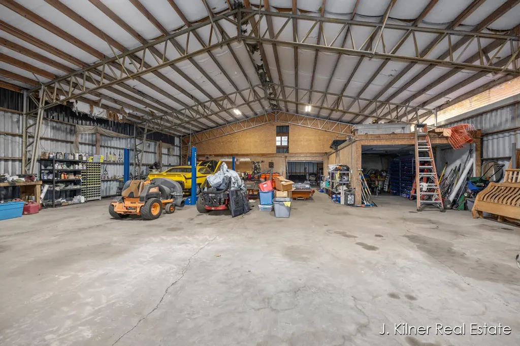 4390 22 Mile Road NW Tyrone Township MI 49330