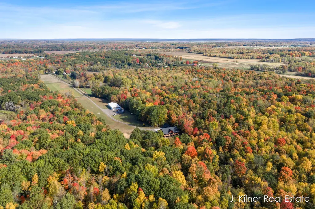 4390 22 Mile Road NW Tyrone Township MI 49330