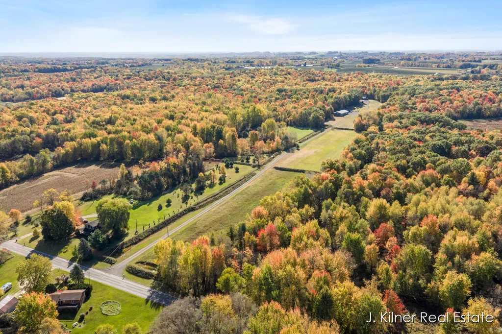4390 22 Mile Road NW Tyrone Township MI 49330