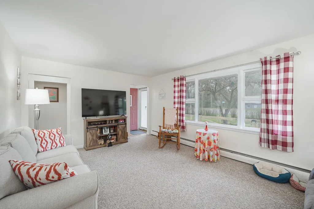 3104 E Apple Avenue Muskegon Charter Township MI 49442