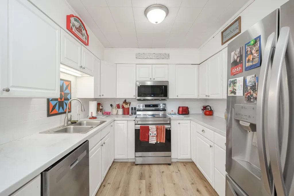 3104 E Apple Avenue Muskegon Charter Township MI 49442