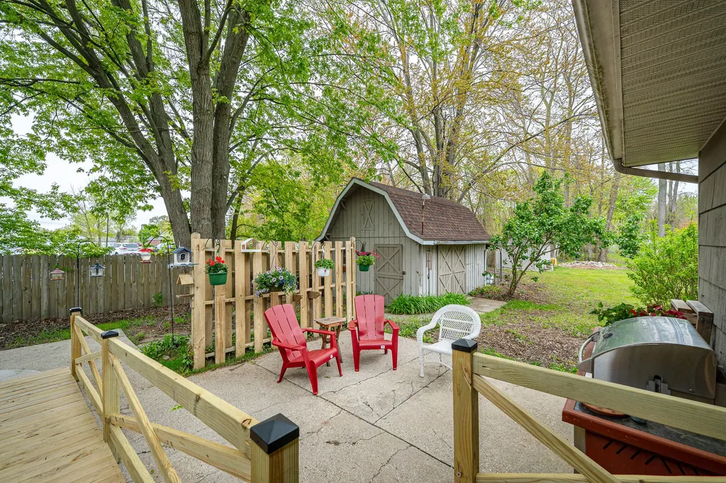 3104 E Apple Avenue Muskegon Charter Township MI 49442